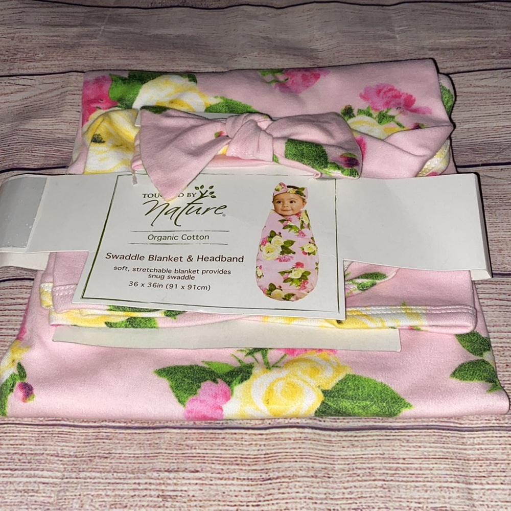 New swaddle blanket with headband bow. Pink. Organic cotton 36” x 36”
